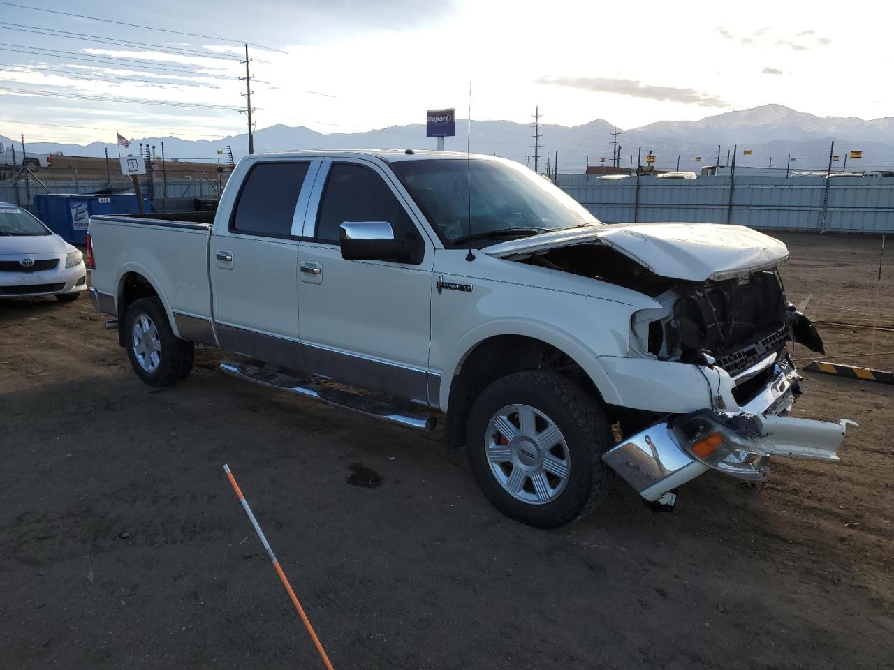 2008 Lincoln Mark LT - Image 4