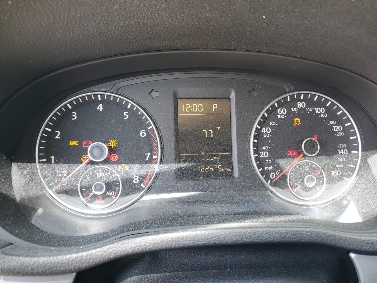 2015 Volkswagen Passat - Image 9