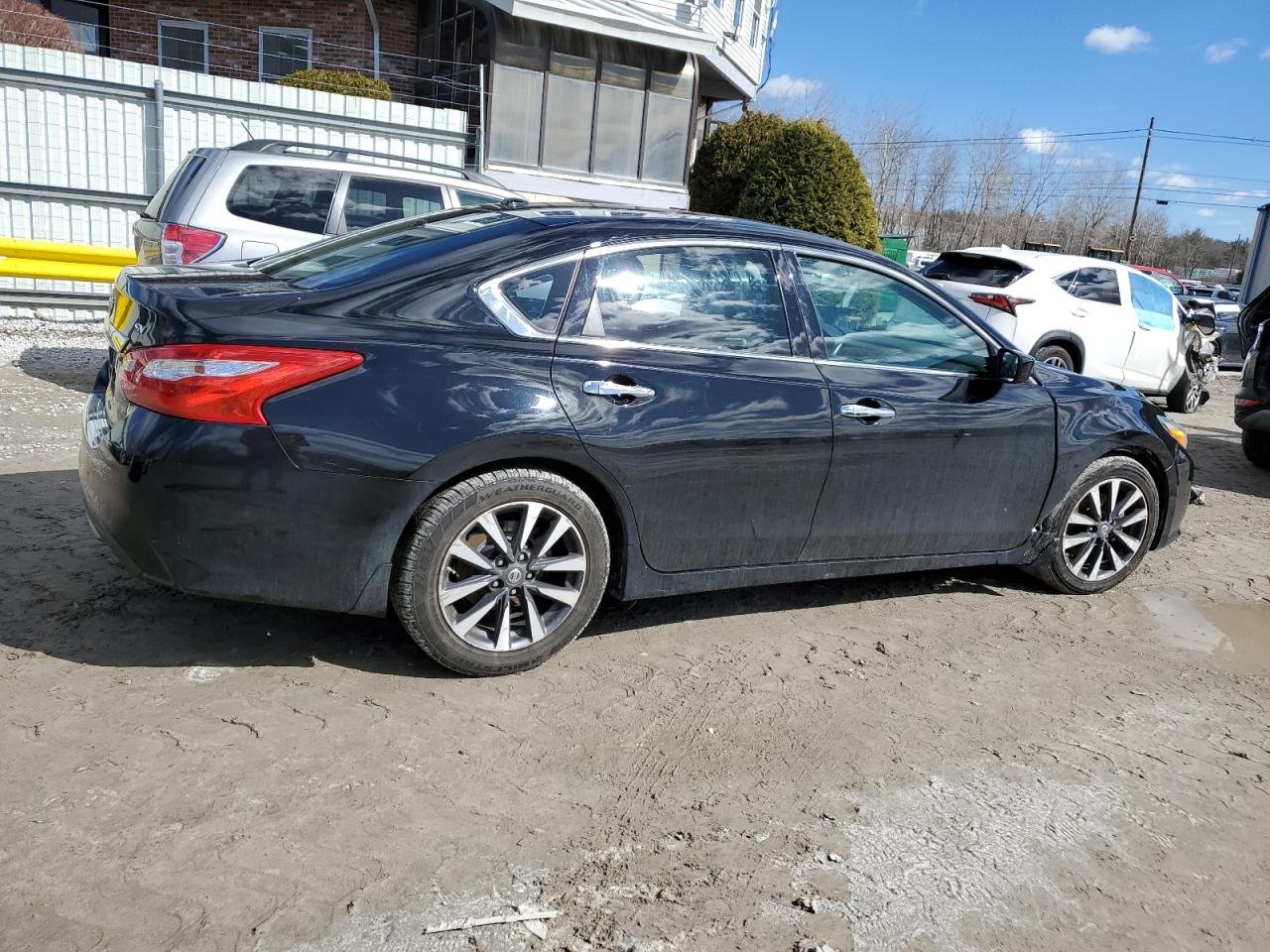 2016 Nissan Altima - Image 3