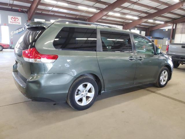 2011 TOYOTA SIENNA LE