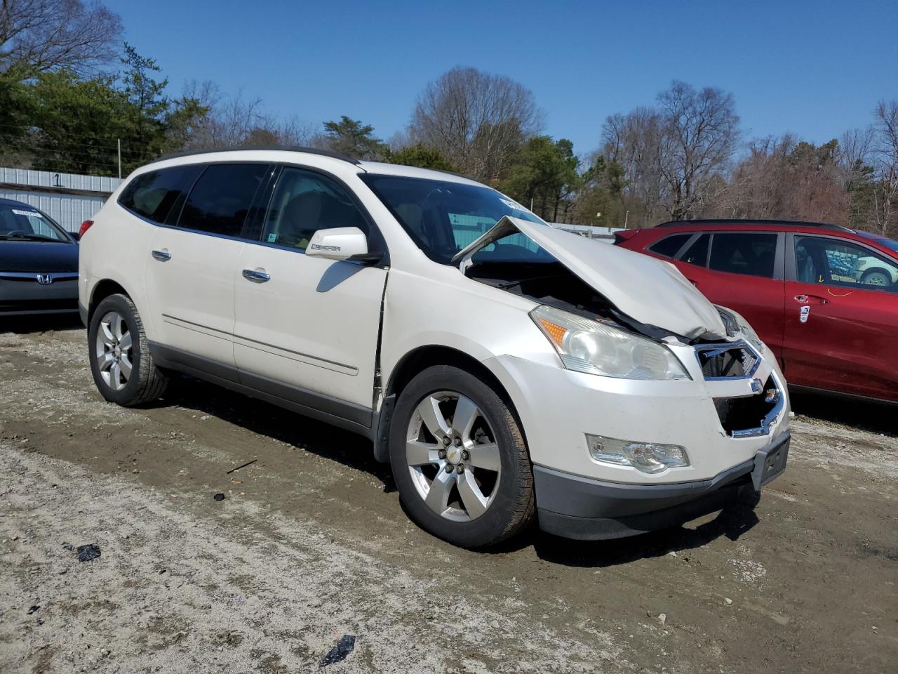 2011 Chevrolet Traverse - Image 4