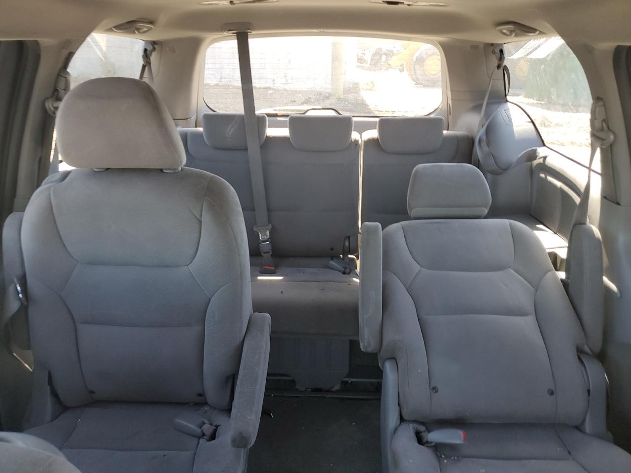 2010 Honda Odyssey - Image 10