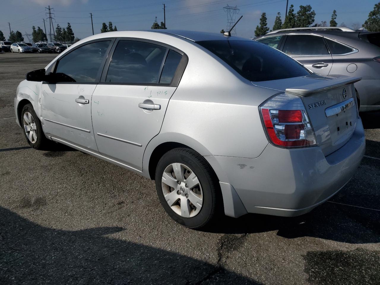 2010 Nissan Sentra - Image 2