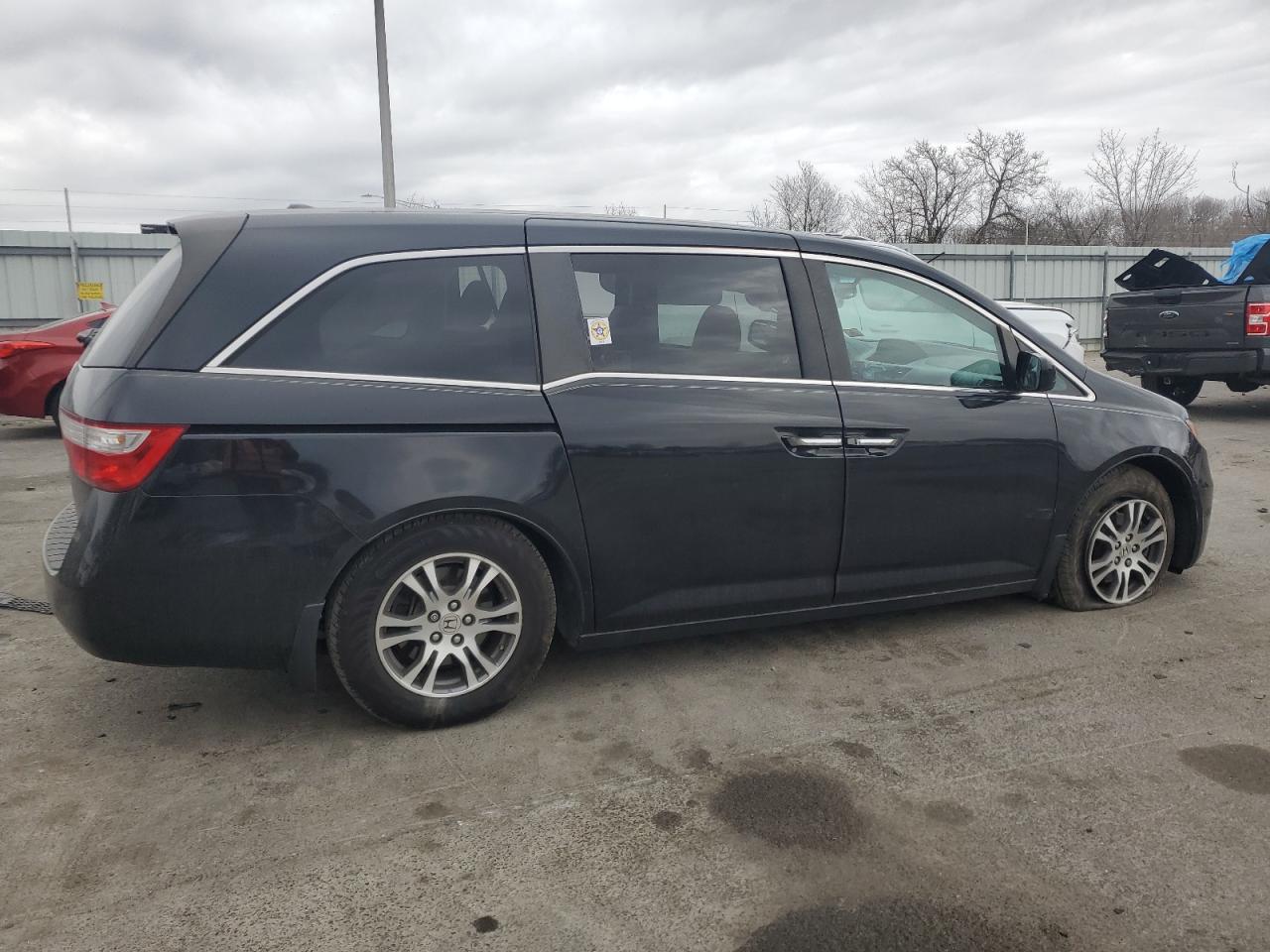 2011 Honda Odyssey - Image 3