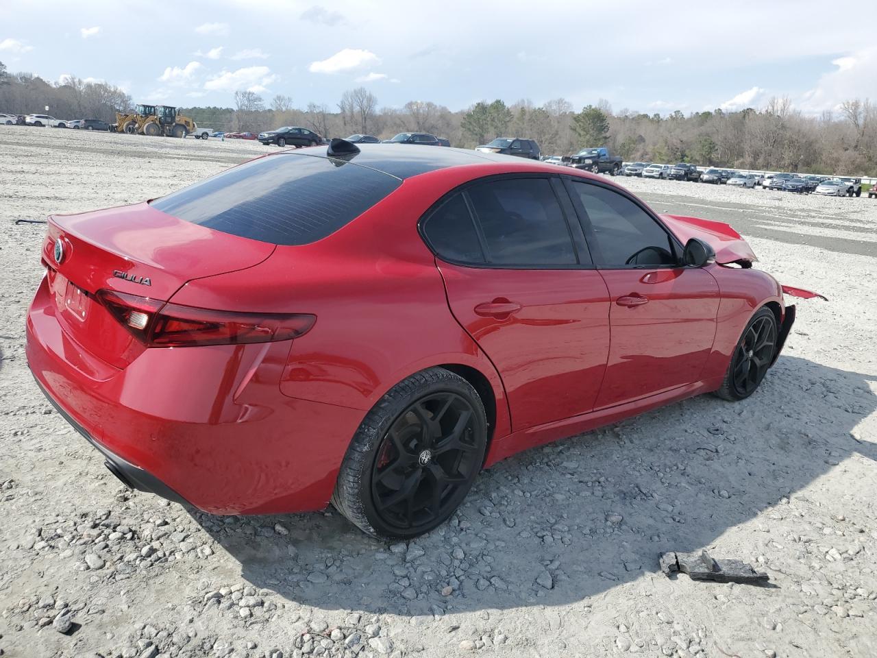 2019 Alfa Romeo Giulia - Image 3