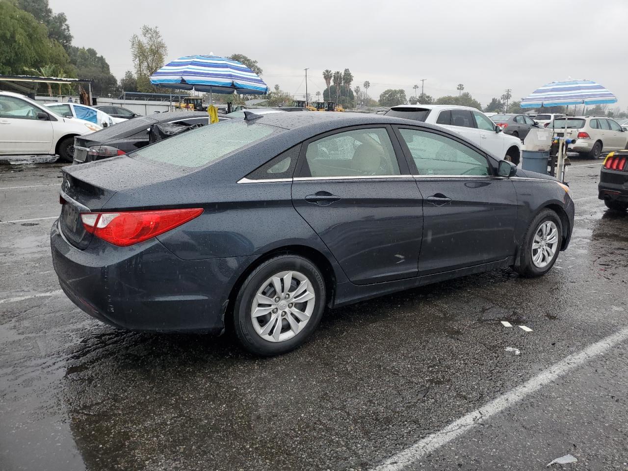 2013 Hyundai Sonata - Image 3
