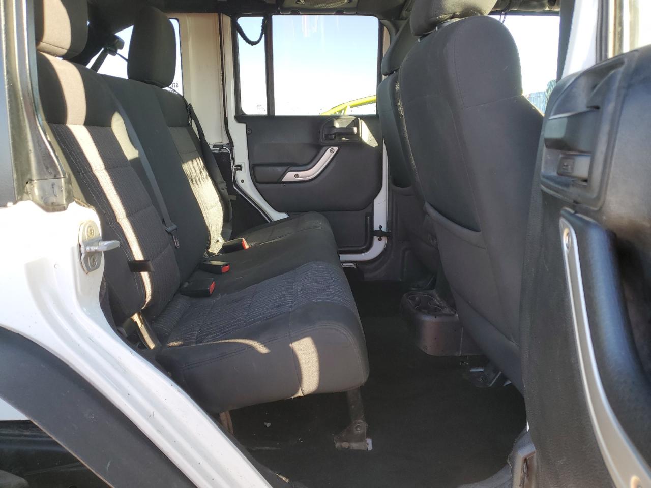 2011 Jeep Wrangler - Image 10