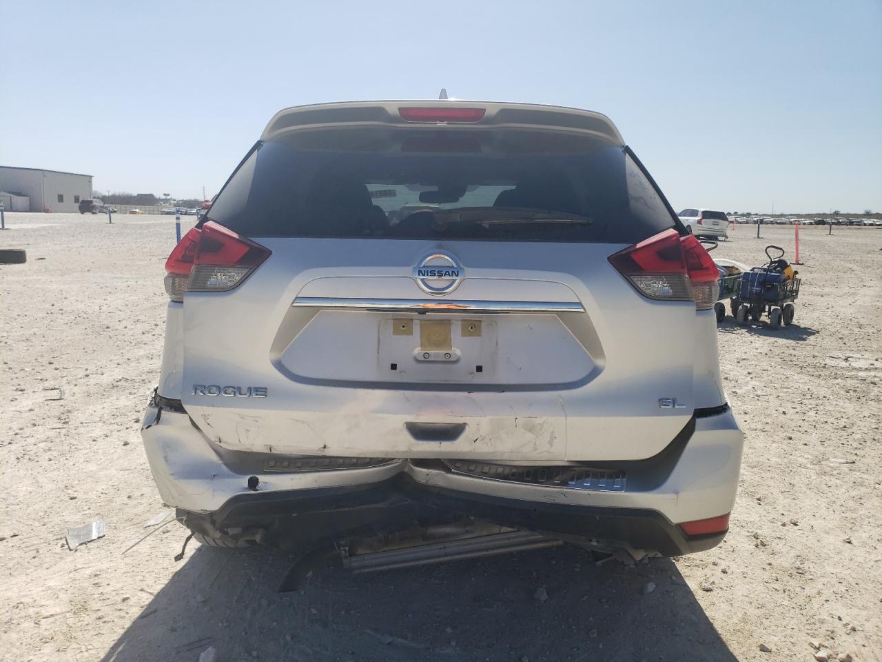JN8AT2MT3JW469713 NISSAN ROGUE 2018