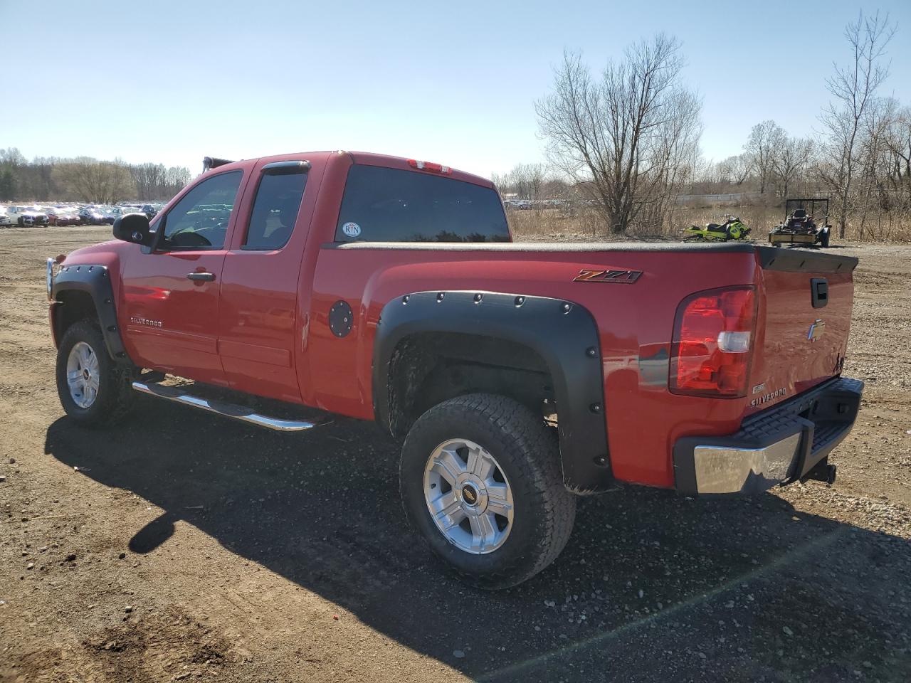 2009 Chevrolet Silverado - Image 2