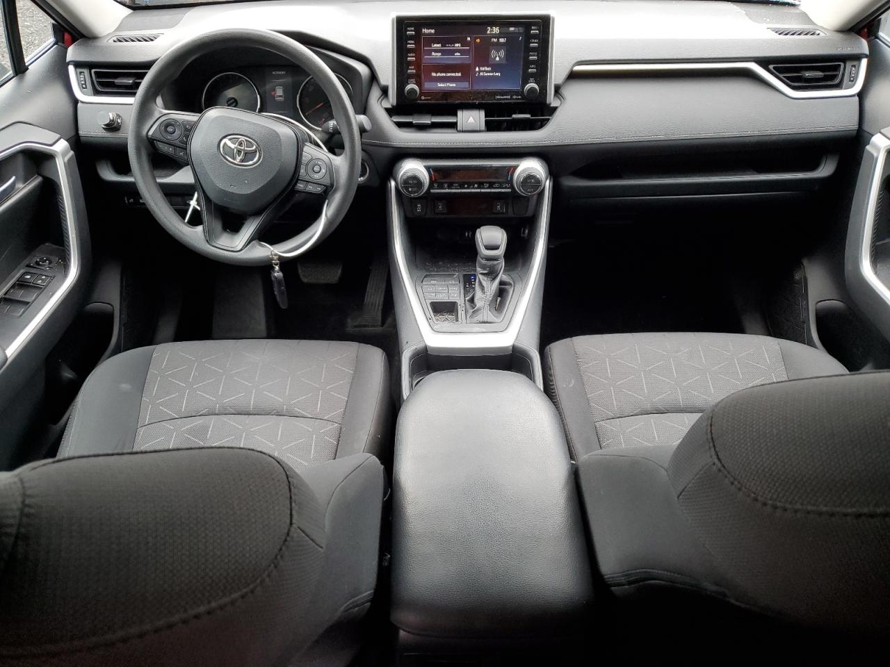 2019 Toyota RAV 4 - Image 8