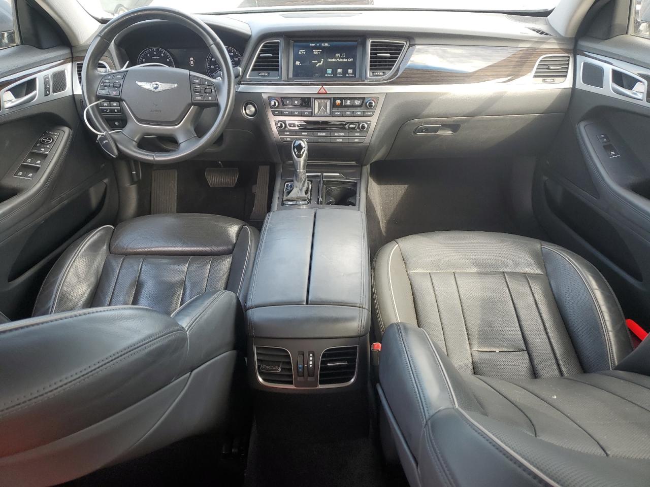 2016 Hyundai Genesis - Image 8