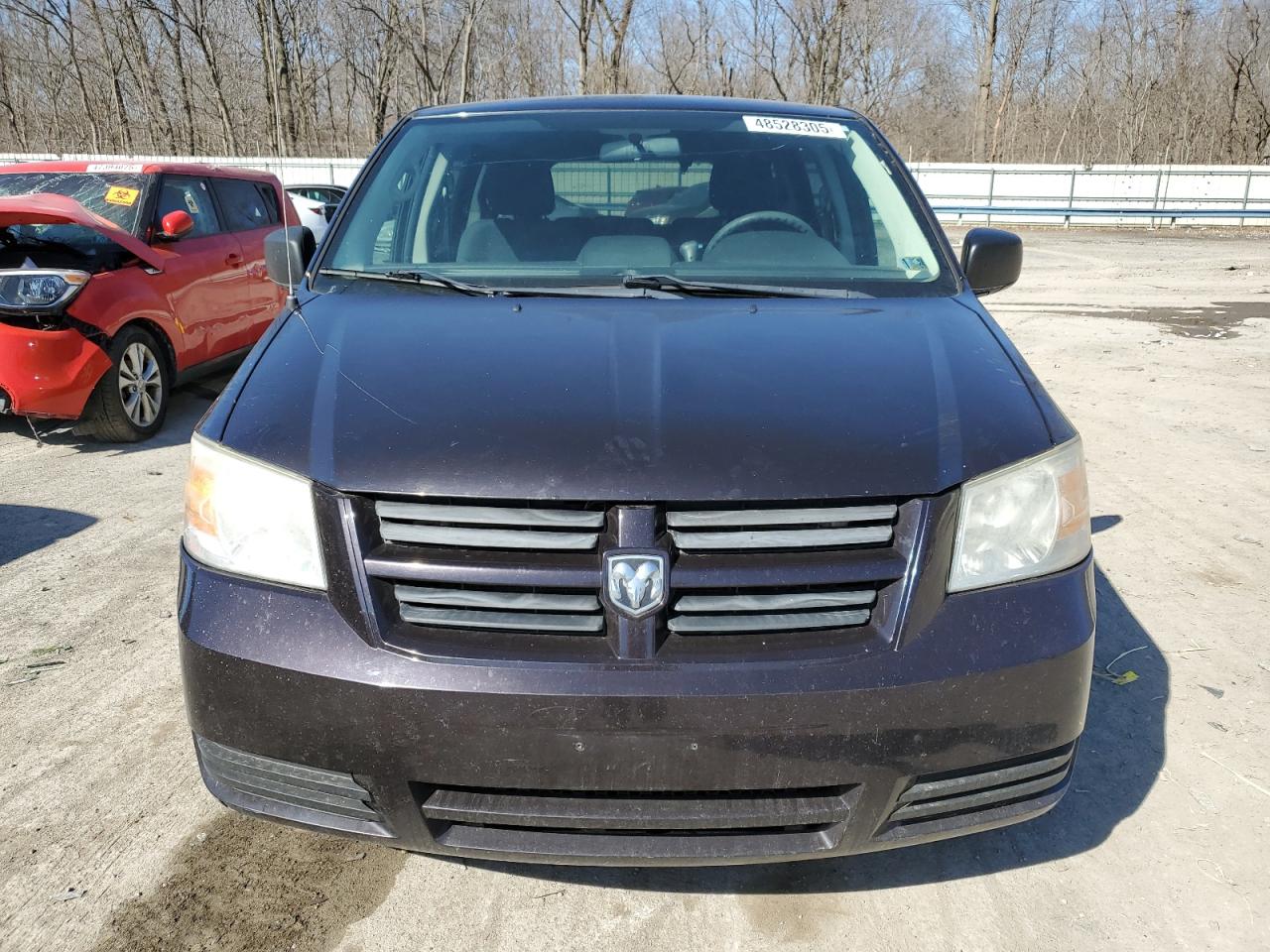 2010 Dodge Caravan - Image 5