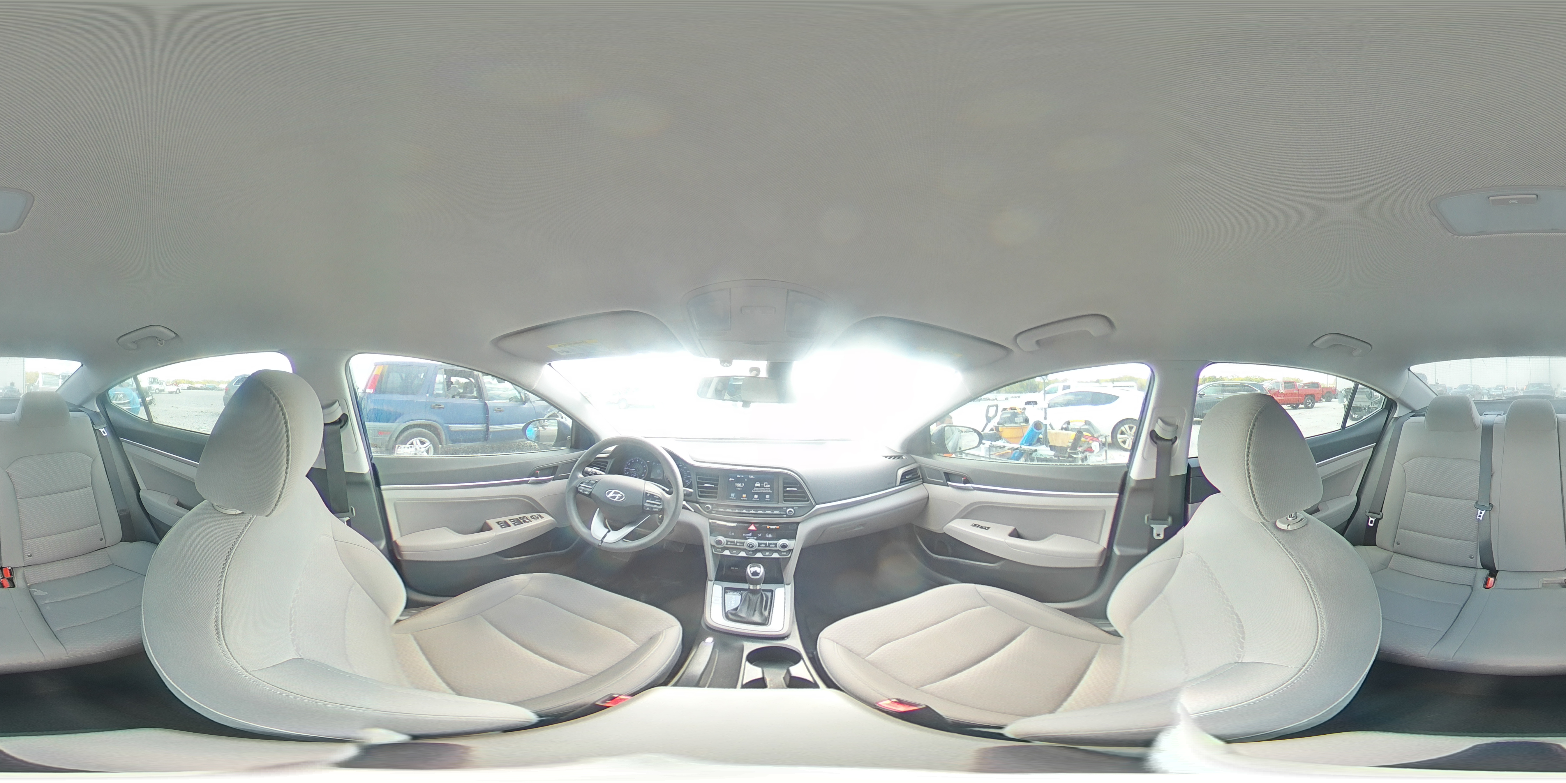 2020 Hyundai Elantra - Image 13