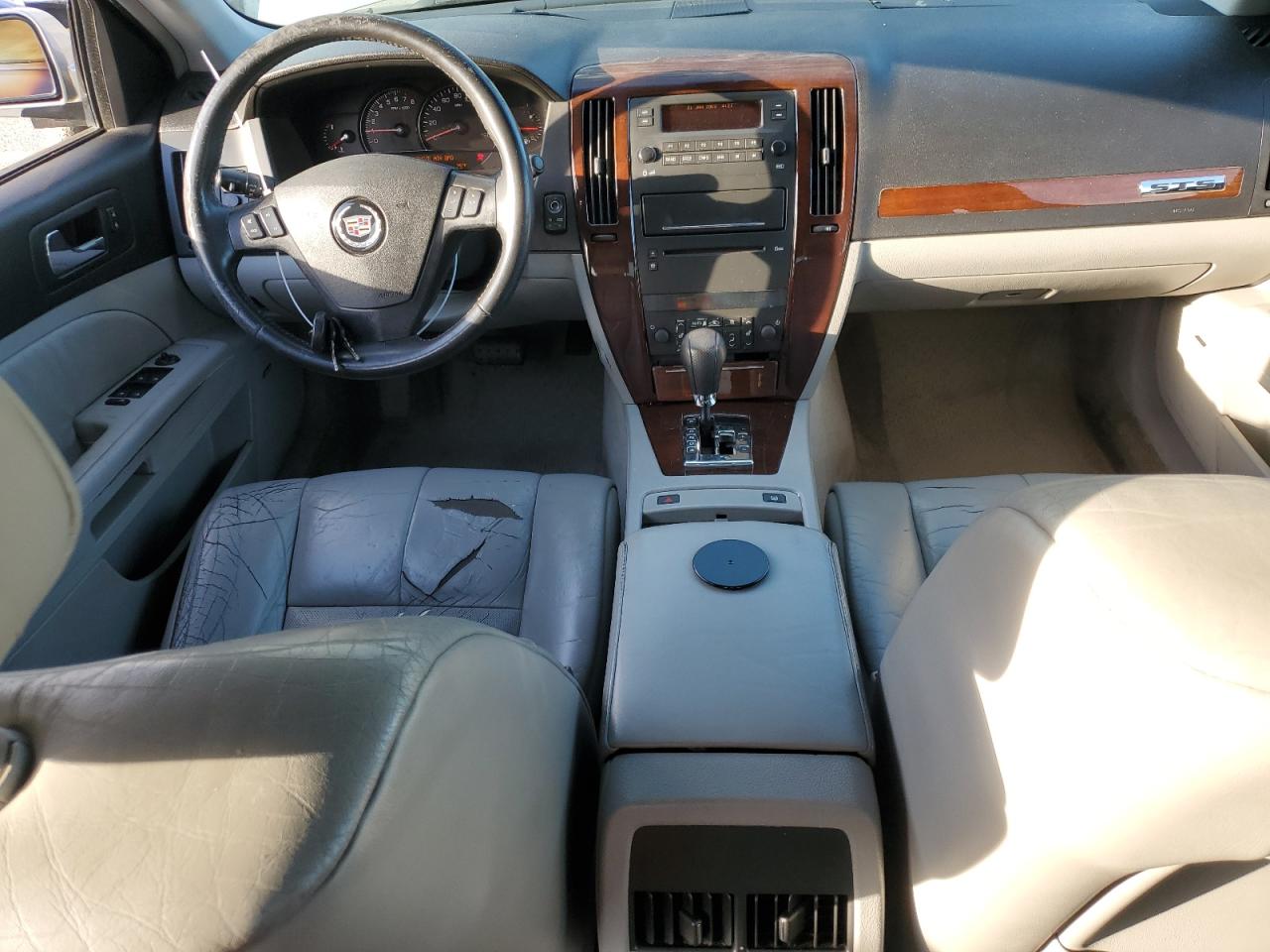 2005 Cadillac STS - Image 8