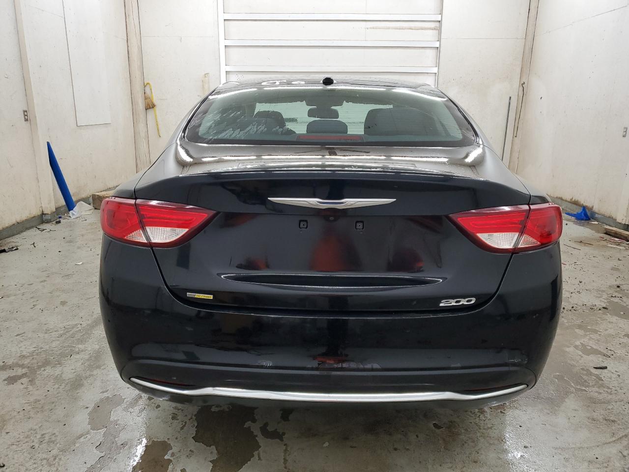 2015 Chrysler 200 - Image 6