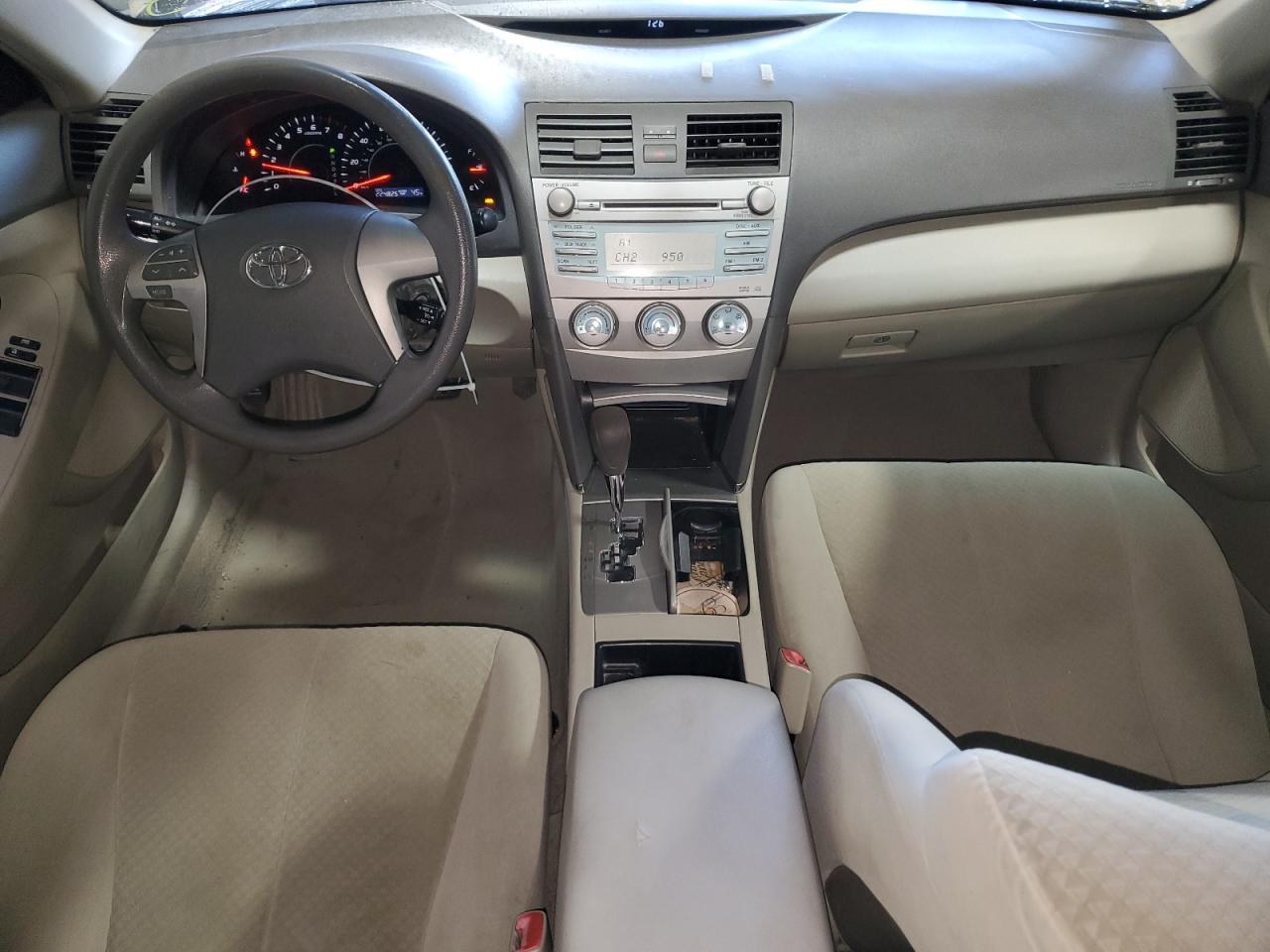 2009 Toyota Camry - Image 8