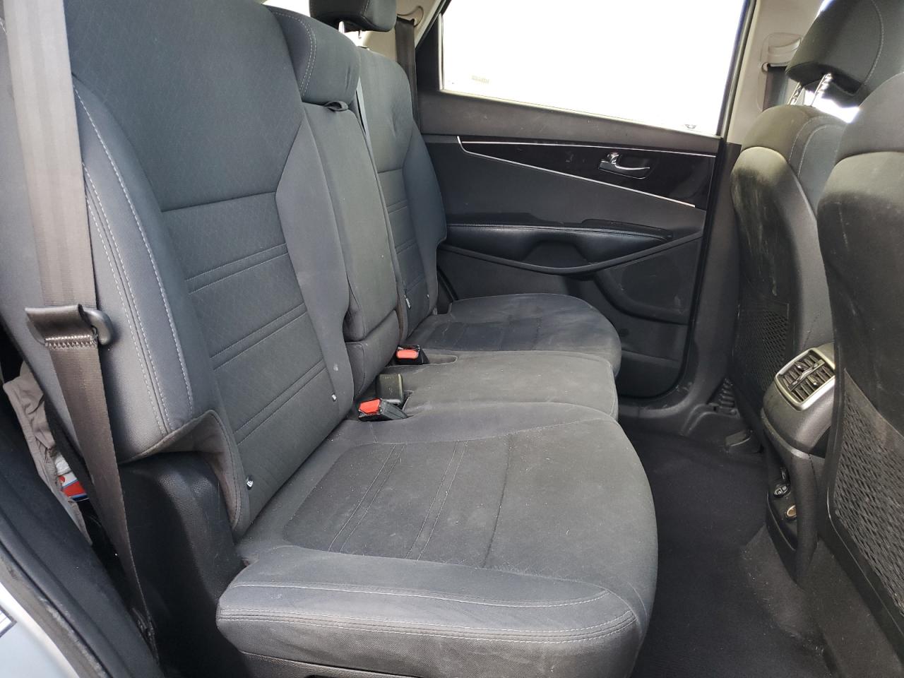2017 Kia Sorento - Image 11
