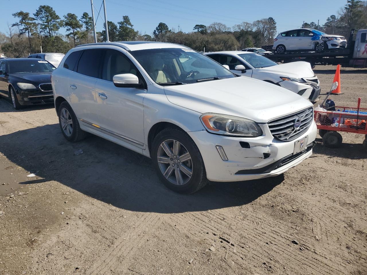 2017 Volvo XC60 - Image 4