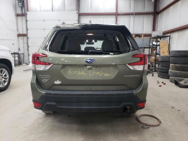  SUBARU FORESTER 2019 Зеленый