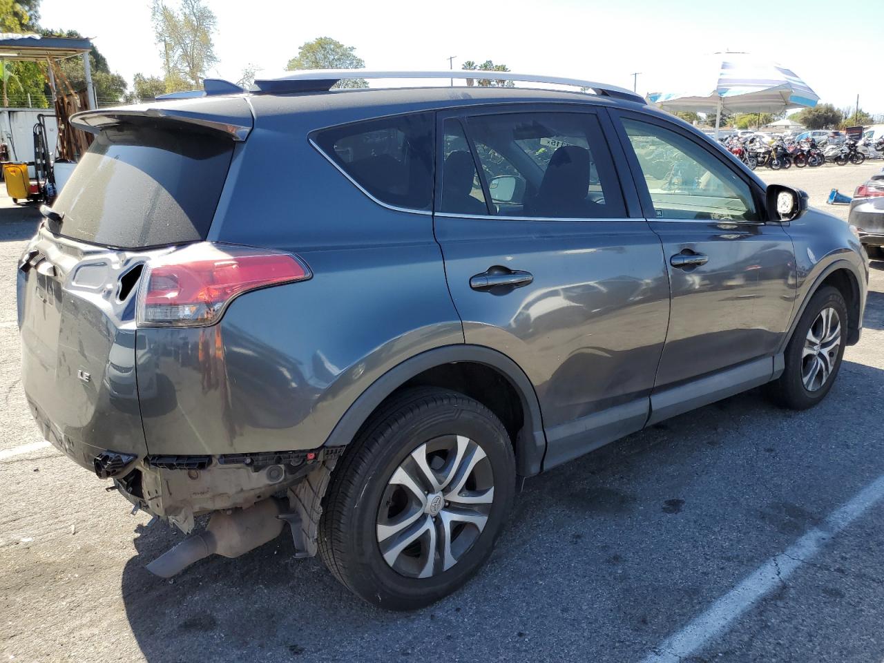 2016 Toyota RAV 4 - Image 3
