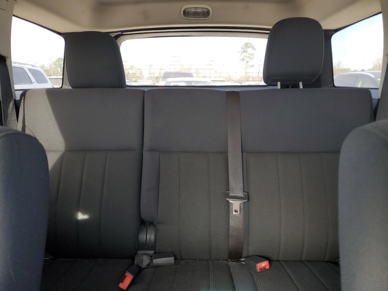 2011 Dodge Nitro - Image 10