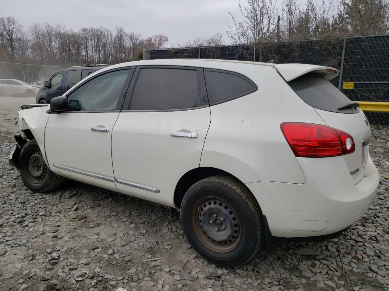 2012 Nissan Rogue - Image 2