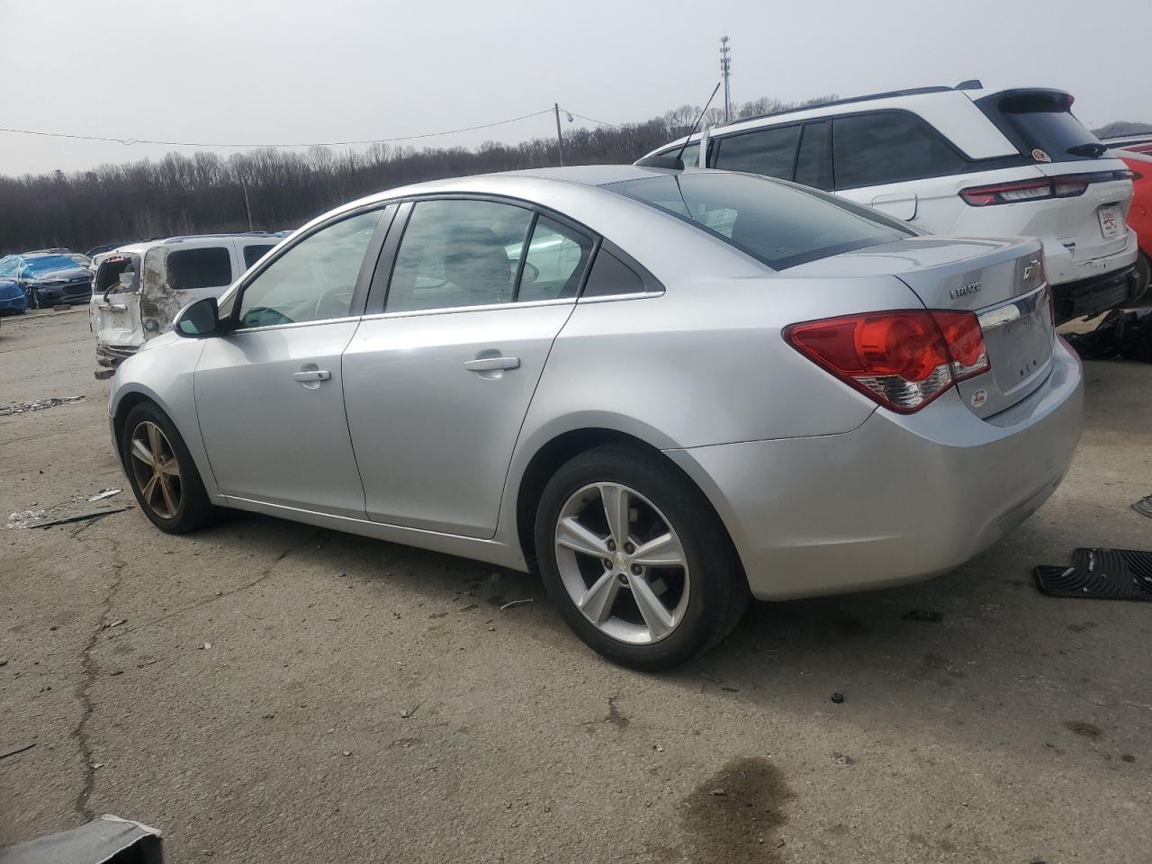 2015 Chevrolet Cruze - Image 2