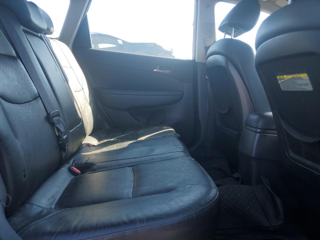 2011 Hyundai Elantra - Image 10