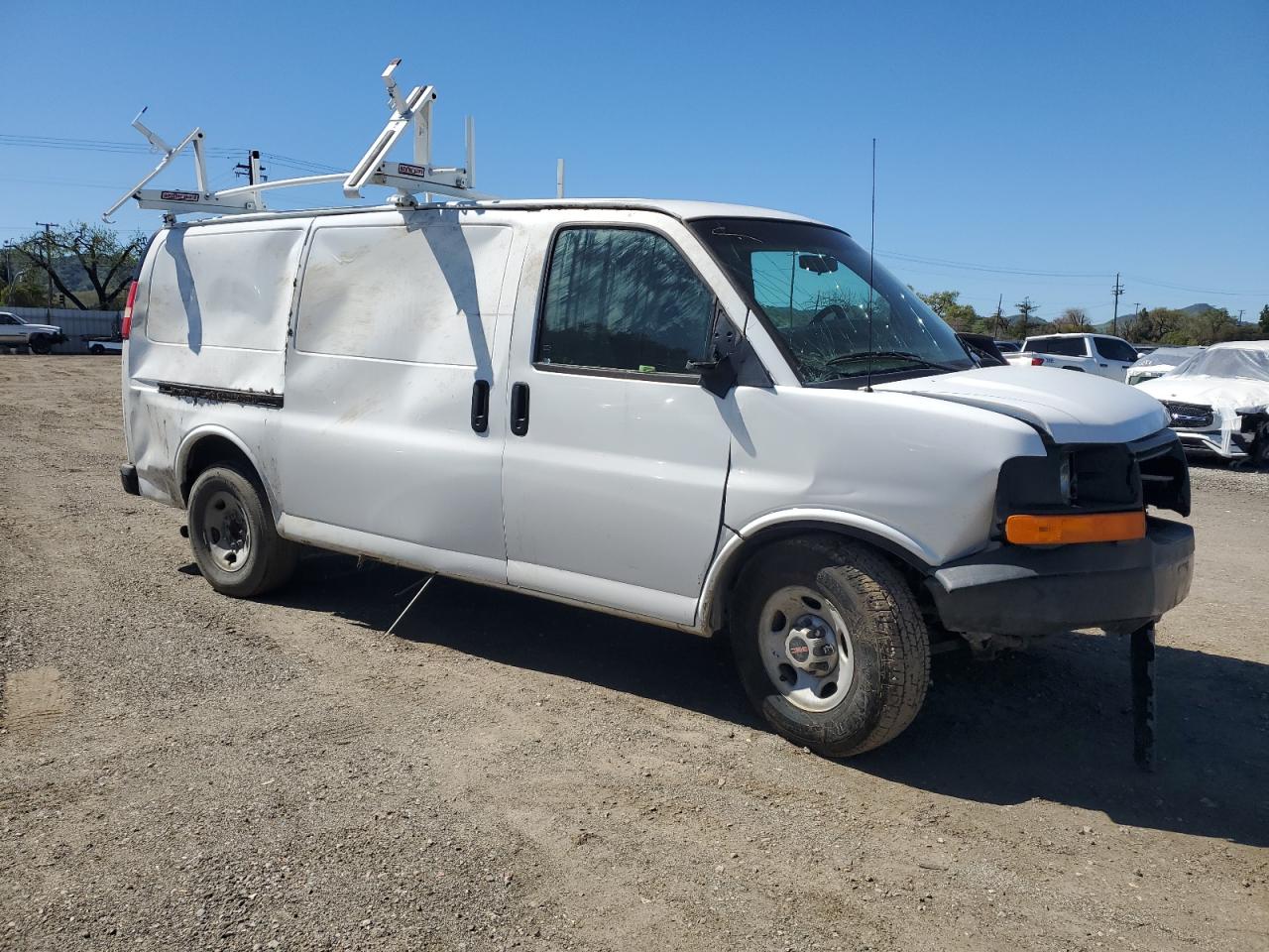 2010 GMC Savana - Image 4