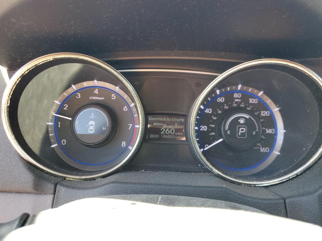 2011 Hyundai Sonata - Image 9