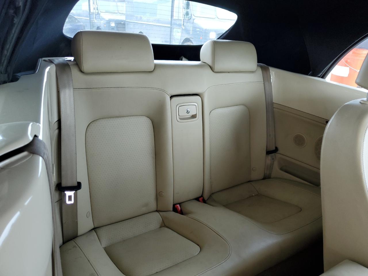 2007 Volkswagen Beetle - Image 10