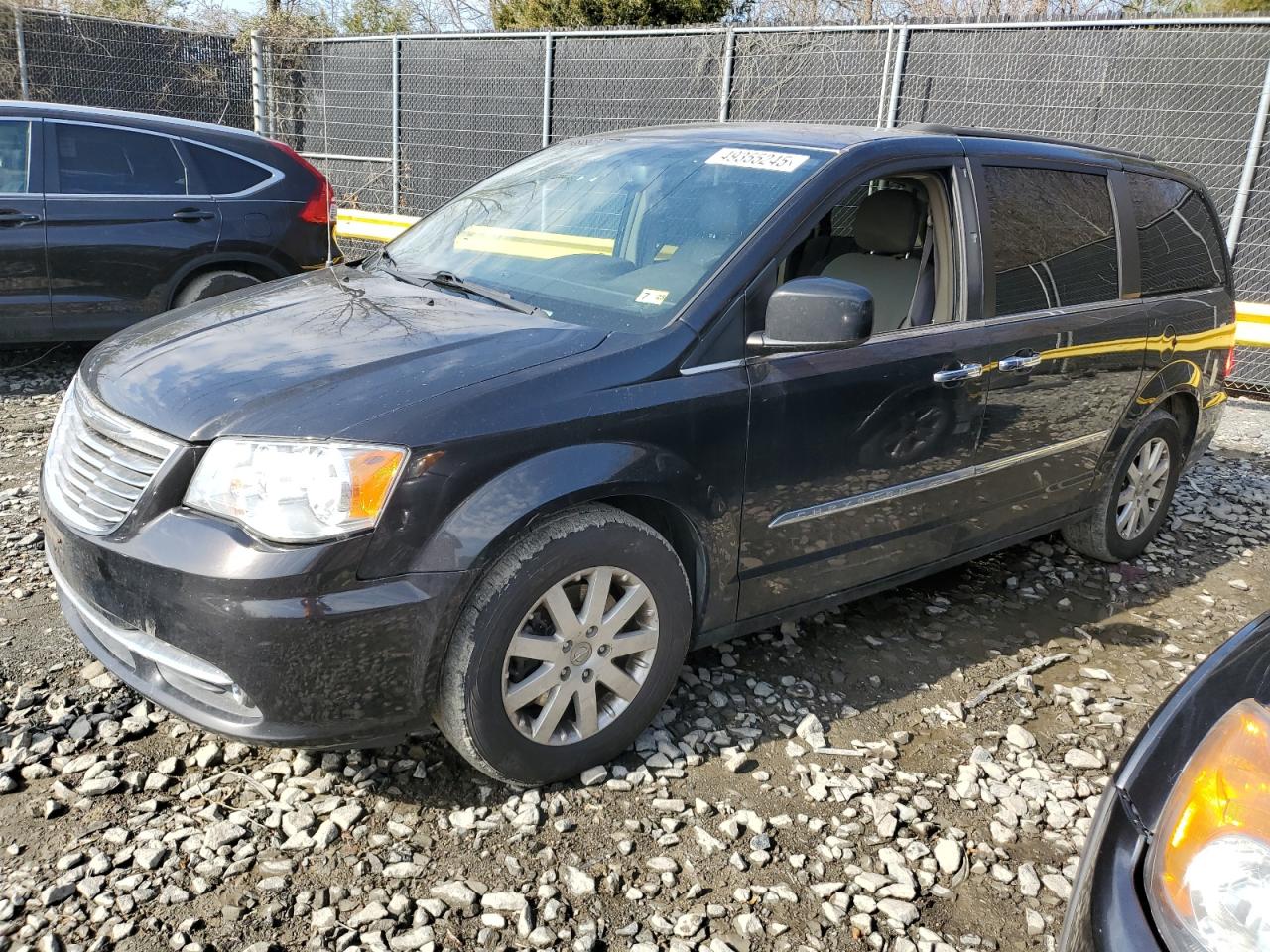 2015 Chrysler Town & Country - Image 1