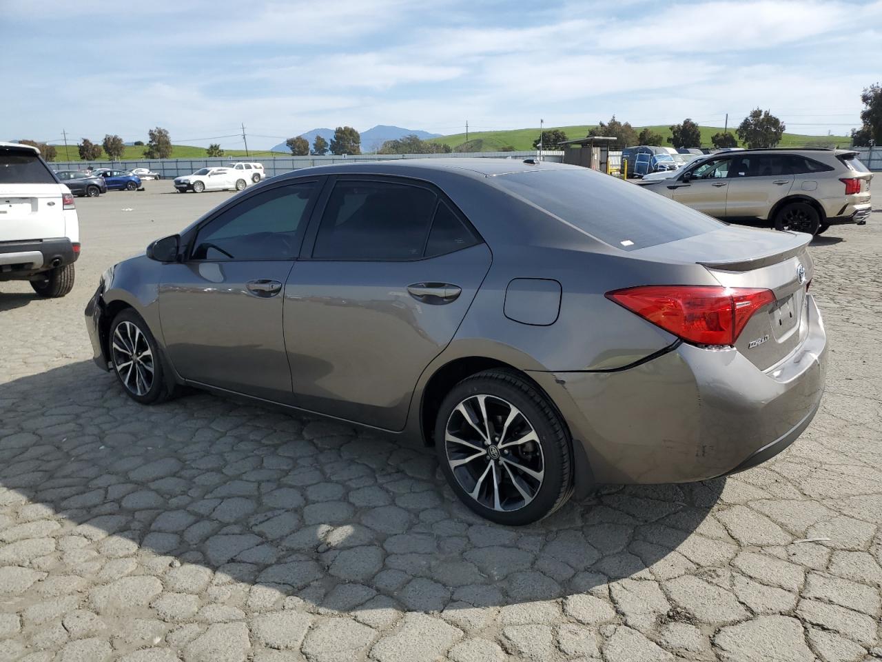 2018 Toyota Corolla - Image 2