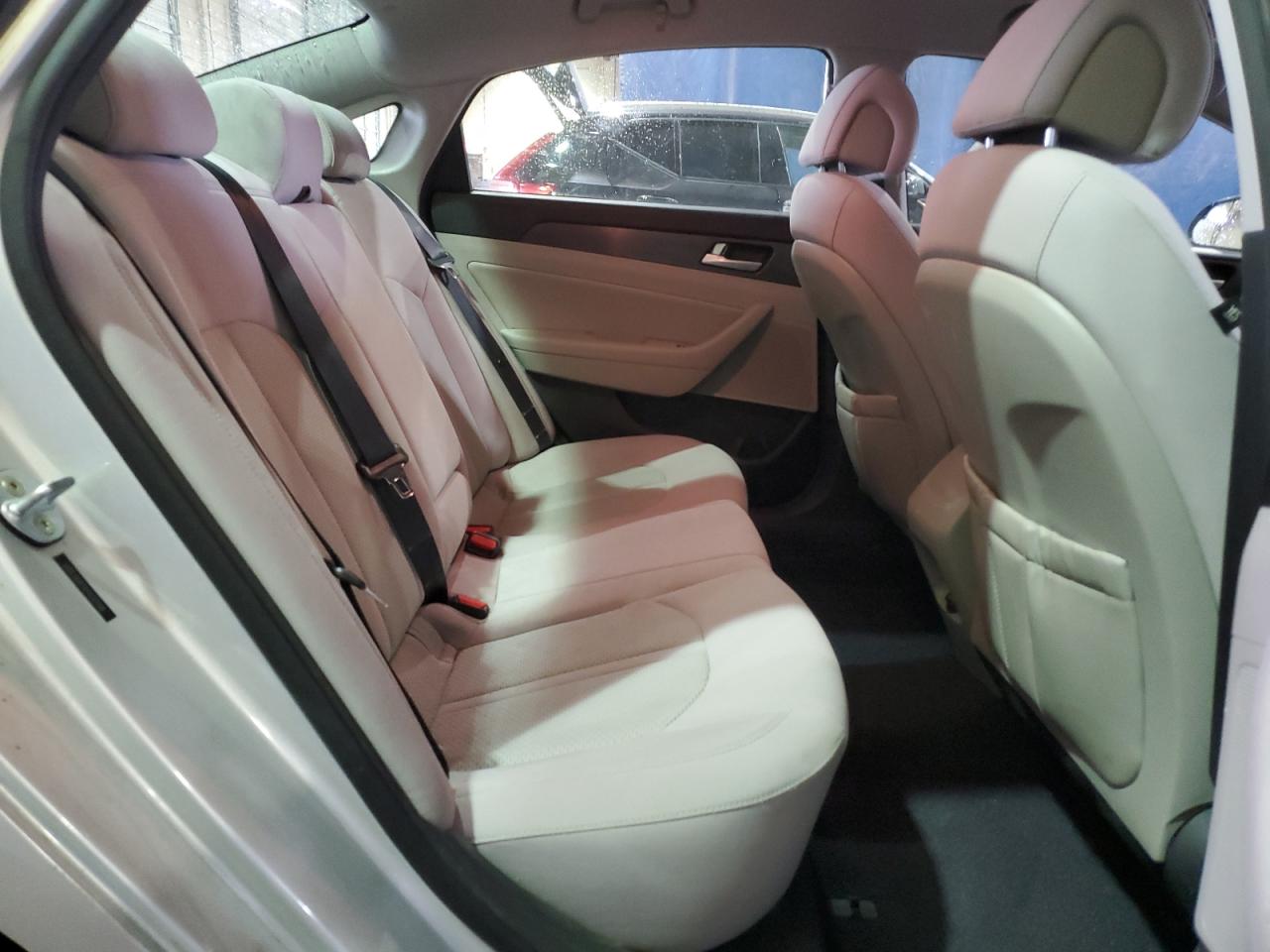 2015 Hyundai Sonata - Image 10