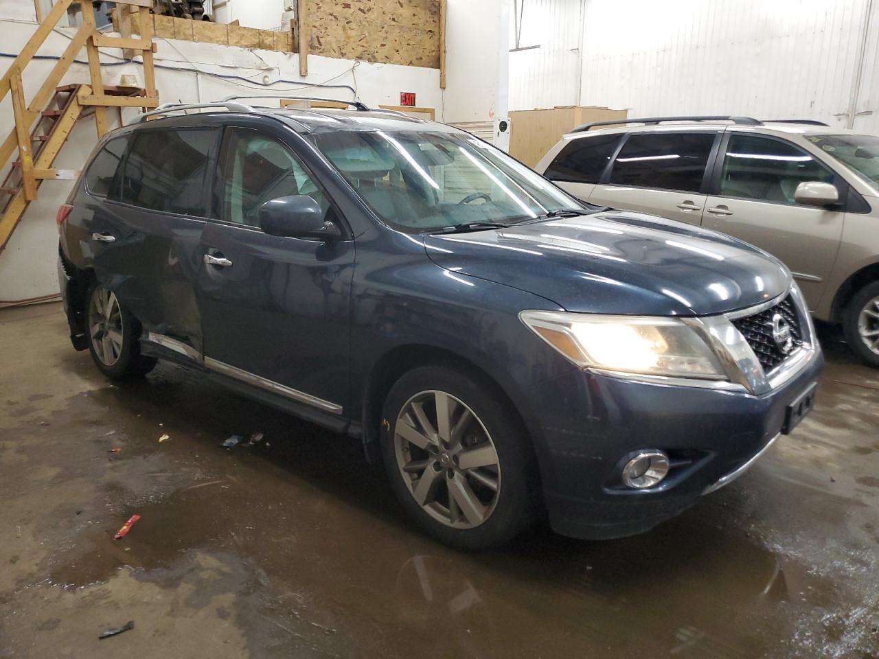 2013 Nissan Pathfinder - Image 4