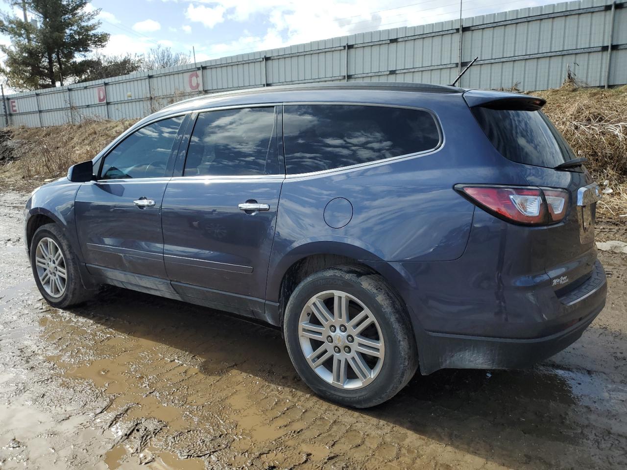 2014 Chevrolet Traverse - Image 2