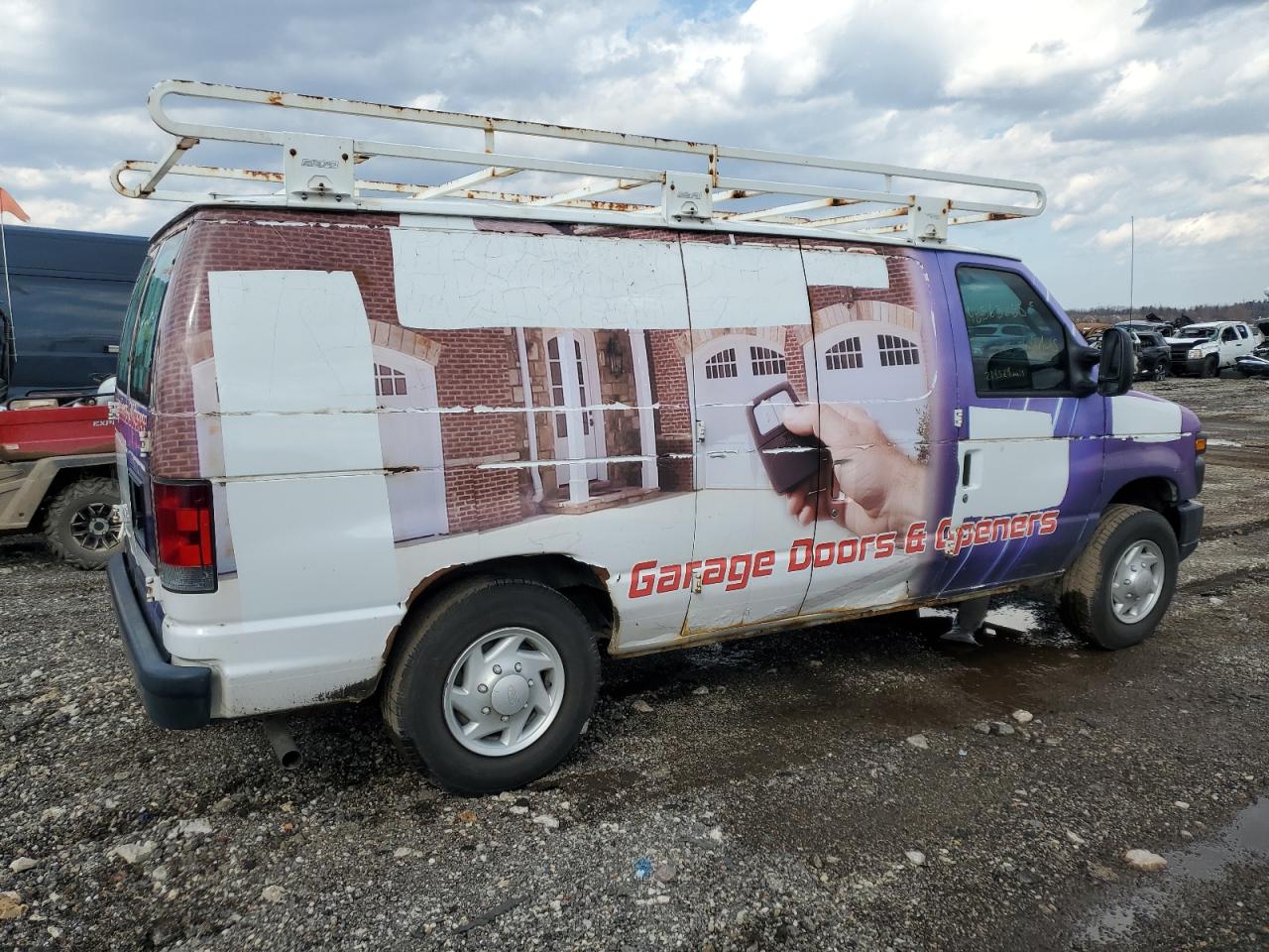 2011 Ford Econoline - Image 3