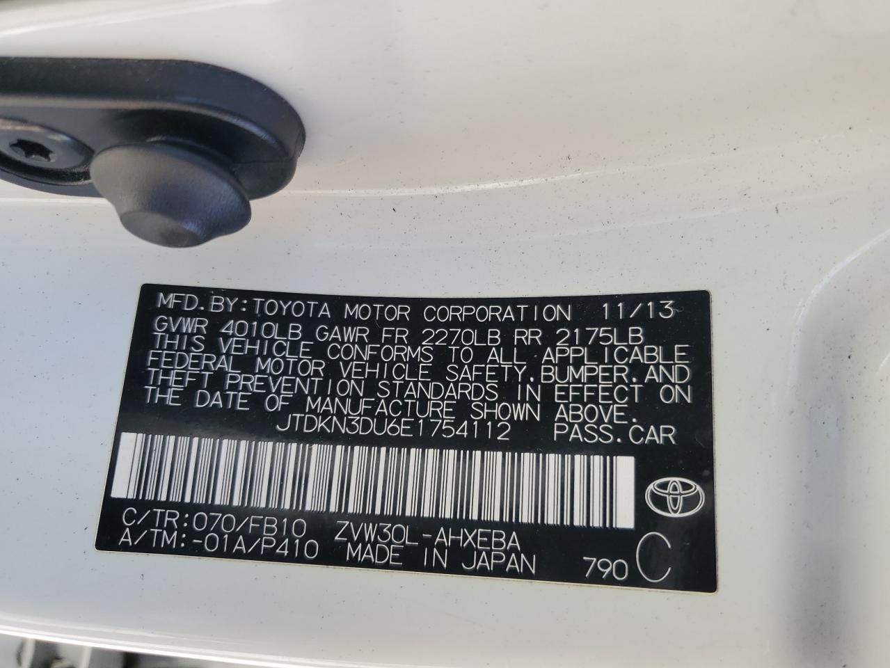 2014 Toyota Prius - Image 12