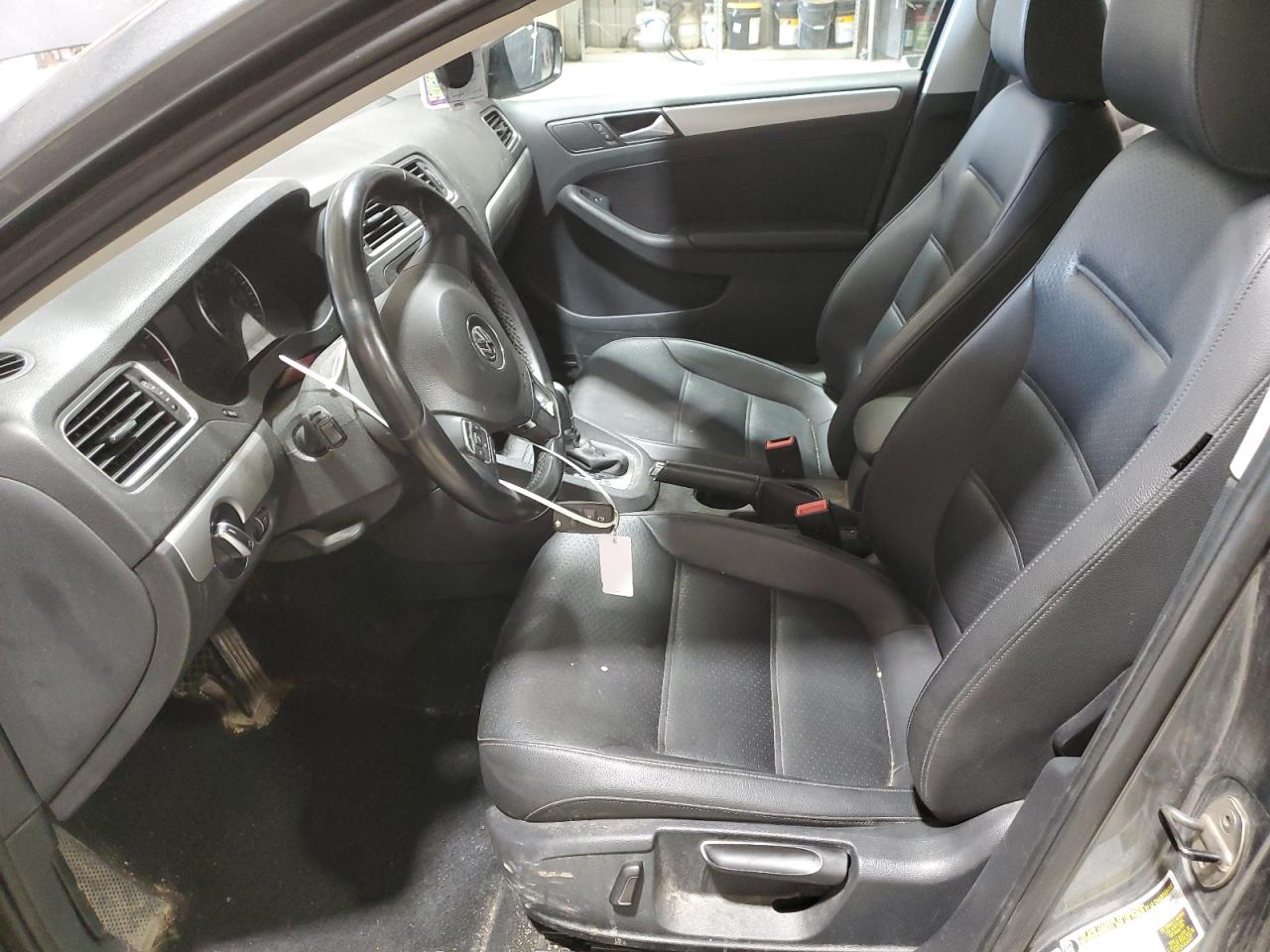 2014 Volkswagen Jetta - Image 7