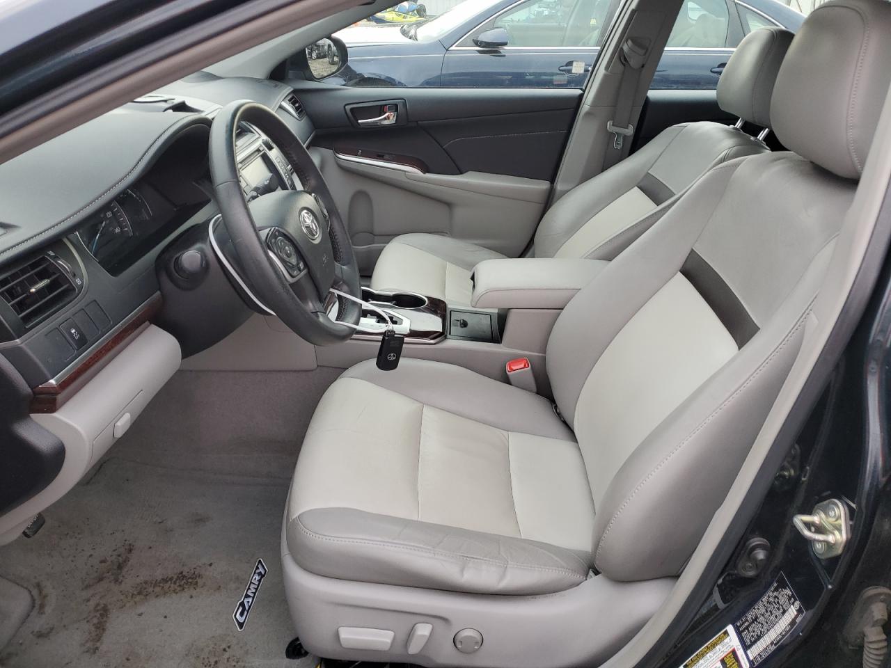 2014 Toyota Camry - Image 7