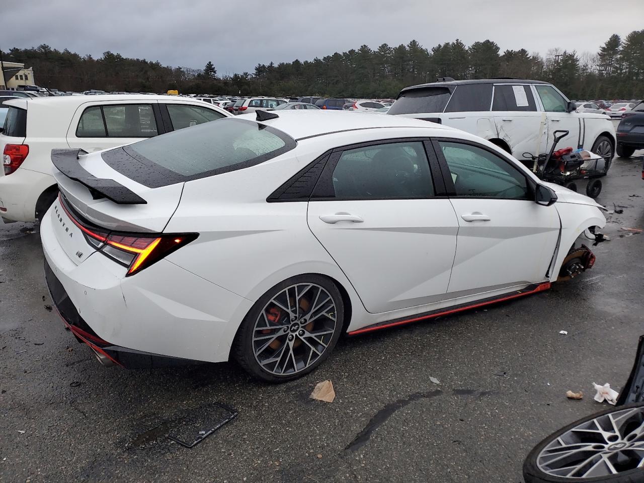 2023 Hyundai Elantra - Image 3