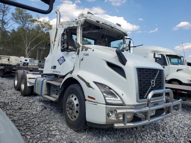 2023 Volvo Vnr Semi Truck