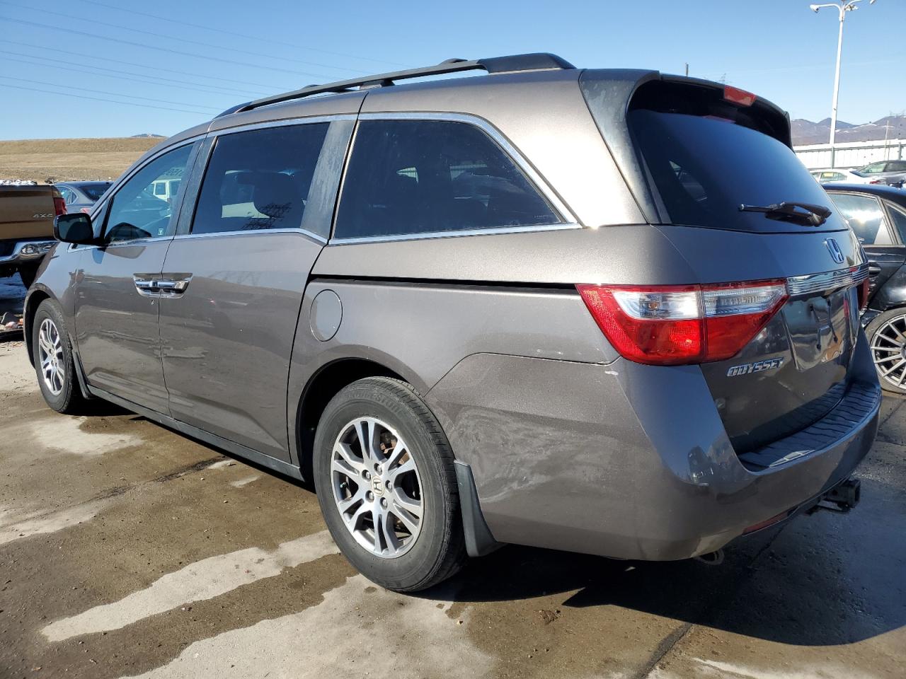 2011 Honda Odyssey - Image 2