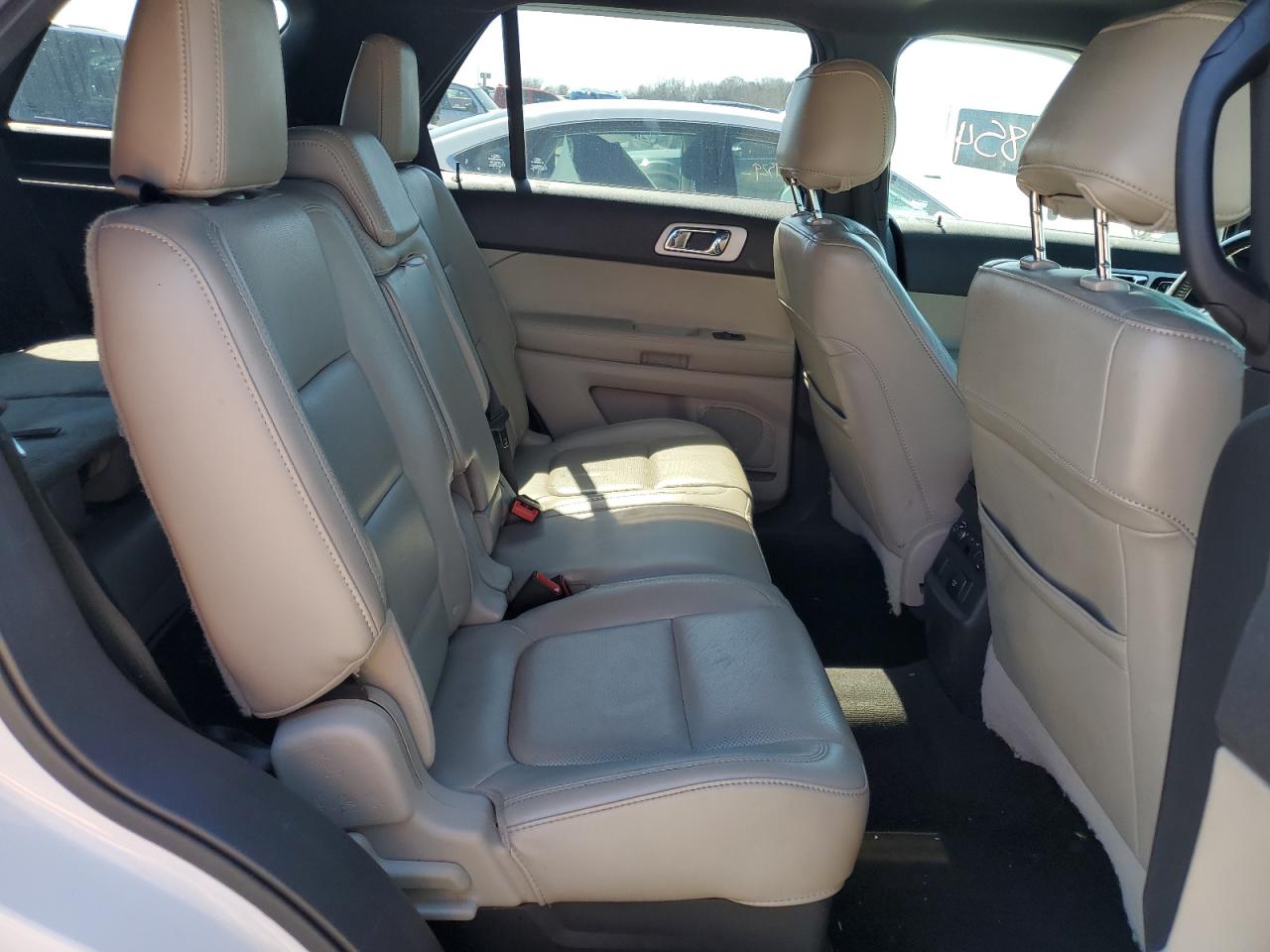 2012 Ford Explorer - Image 11
