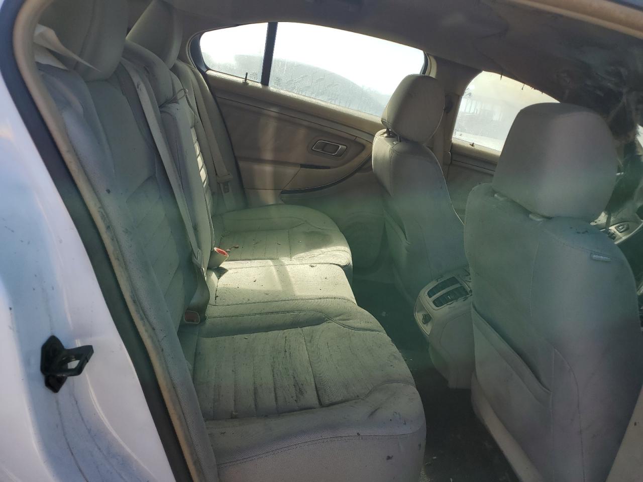1FAHP2D85GG125125 FORD TAURUS 2016