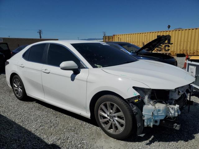  TOYOTA CAMRY 2021 Biały