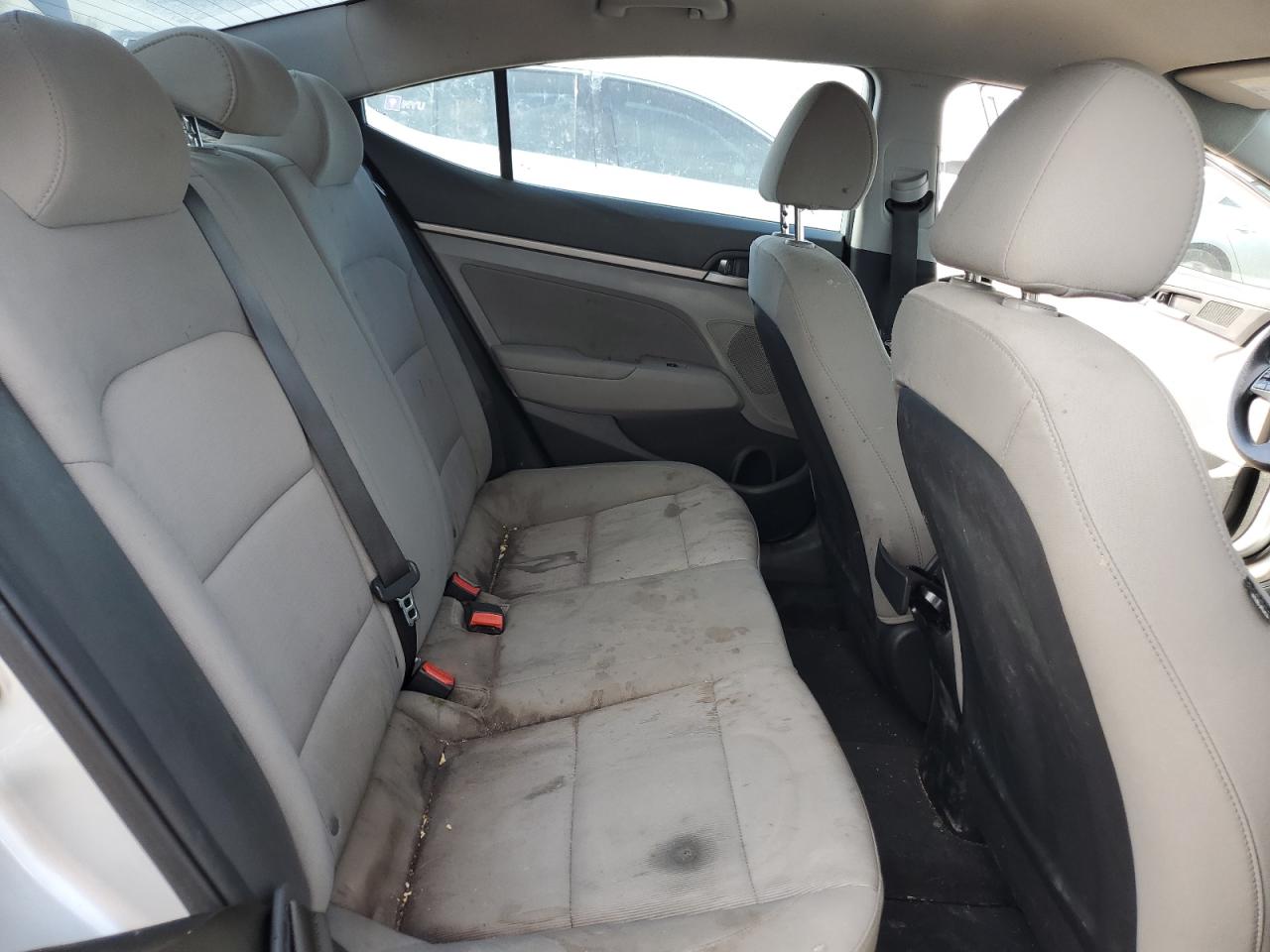 2018 Hyundai Elantra - Image 10