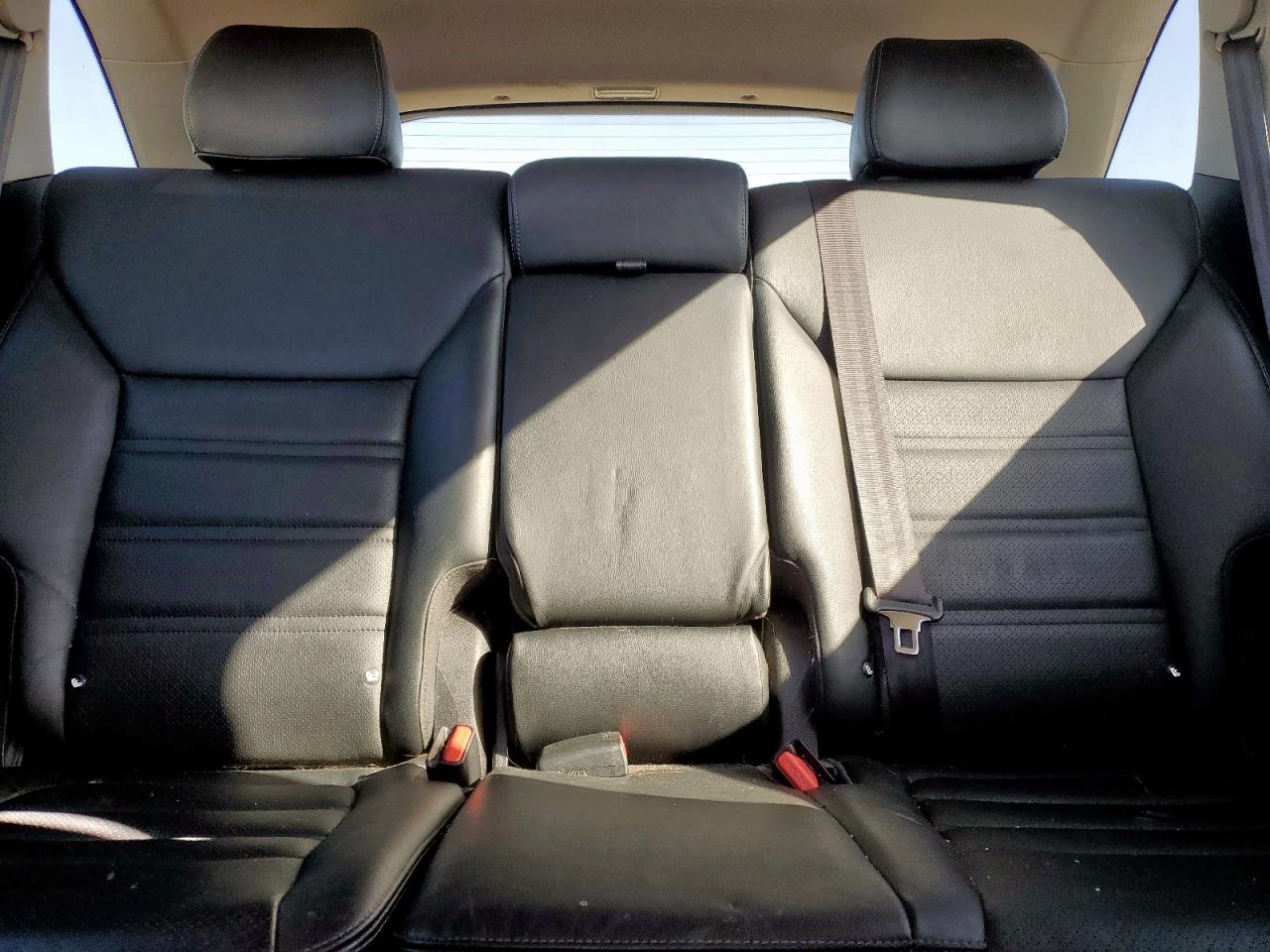 2016 Kia Sorento - Image 10