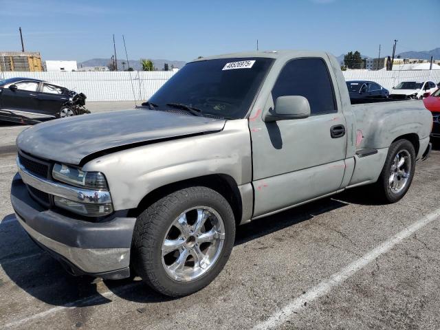 2001 Chevrolet Silverado C1500 de vânzare în Van Nuys, CA - Vandalism