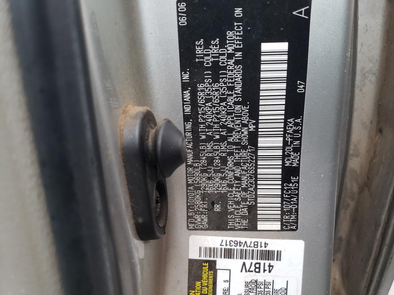 2006 Toyota Sienna - Image 13